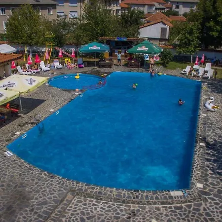 Edi Hotel 3*