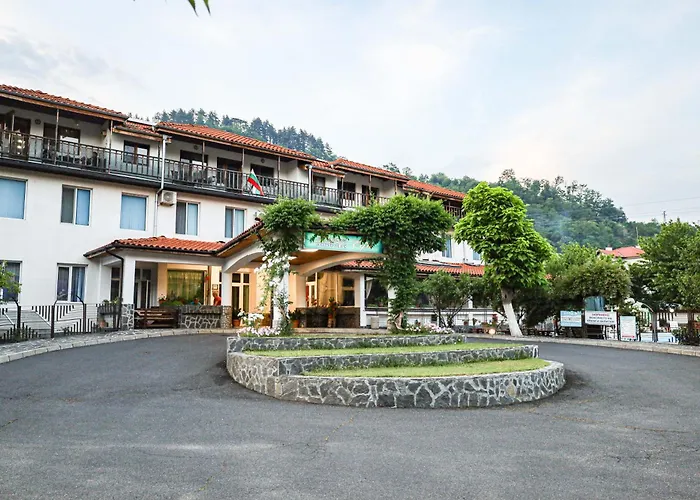 Отель Edi Златоград